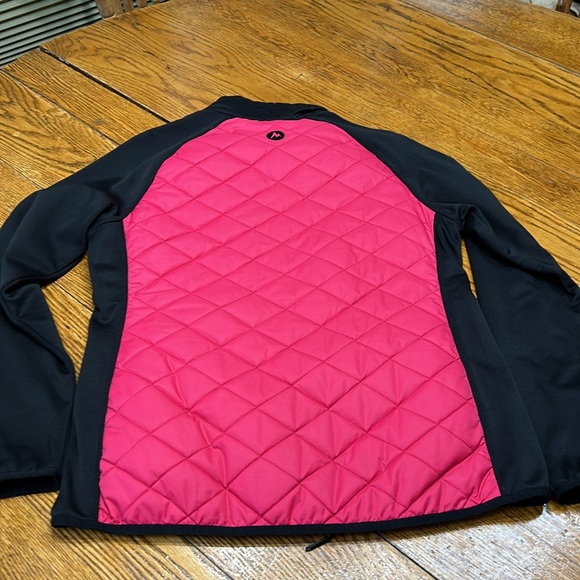 Marmot pink and black zip front fleece jacket.  Size Medium. Good condition - Picture 9 of 14